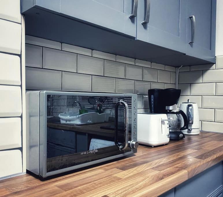 Urban Music Style Townhouse In Swansea City Center Eksteriør billede