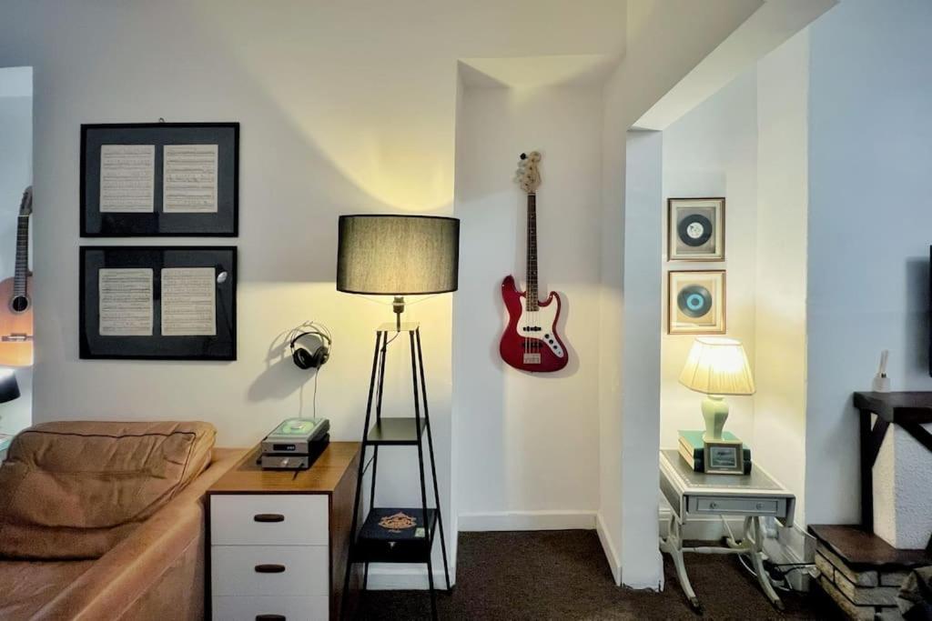 Urban Music Style Townhouse In Swansea City Center Eksteriør billede