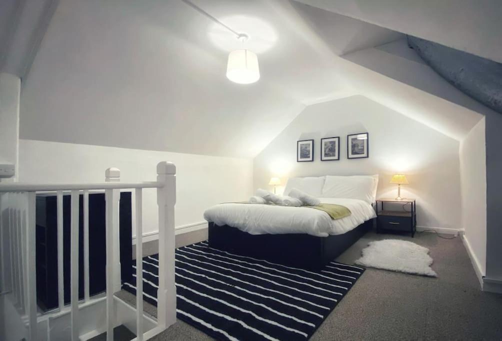 Urban Music Style Townhouse In Swansea City Center Eksteriør billede