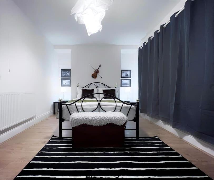 Urban Music Style Townhouse In Swansea City Center Eksteriør billede